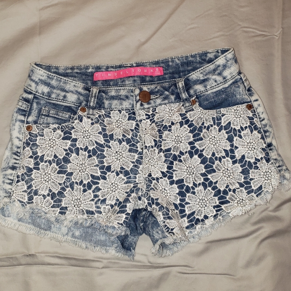 Cargos flower jean shorts
